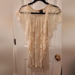 Daytrip top cream XXL like new